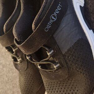Orthofeet Black Adjustable Sneakers 8.5M / 8.5B